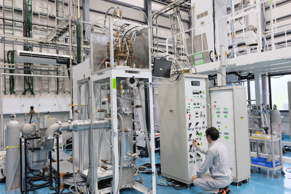 竹内電機株式会社 松江事業所／20年以上の共同研究が実った「熱プラズマ高機能粒子製造装置」</p>
<p>